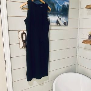 Anne Taylor Perfect black dress Elegant Silhouette
